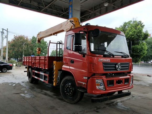 東風專底新飛工8噸隨車吊